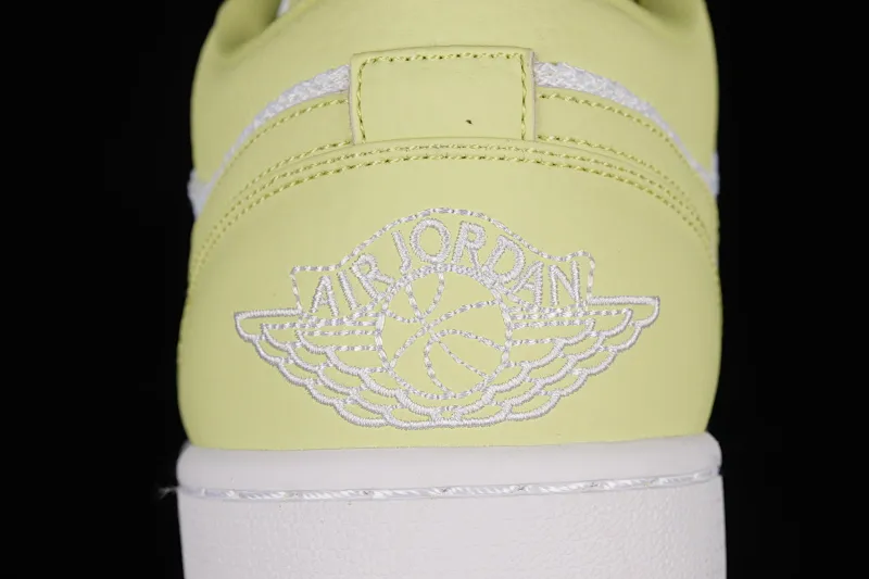 All categories Air Jordan Jordan series basketball shoes Air Jordan 1 Low Air Jordan 1 Low "Limelight" AJ1 Joe 1 fluorescent yellow low-top casual sneakers DH9619-103